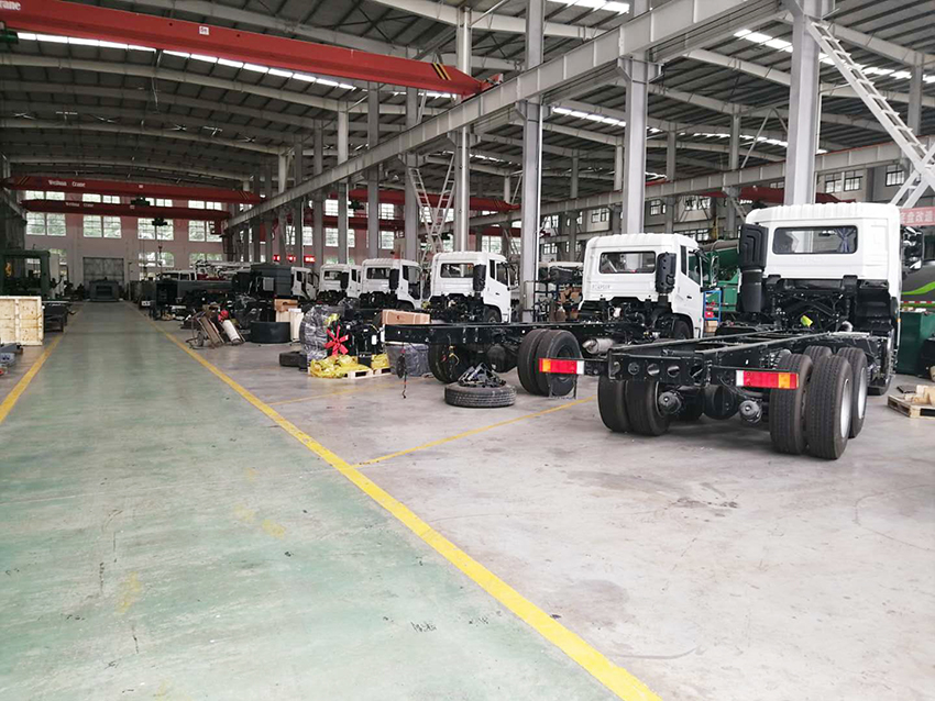 綠色城市的“守衛(wèi)者”——城市環(huán)衛(wèi)車